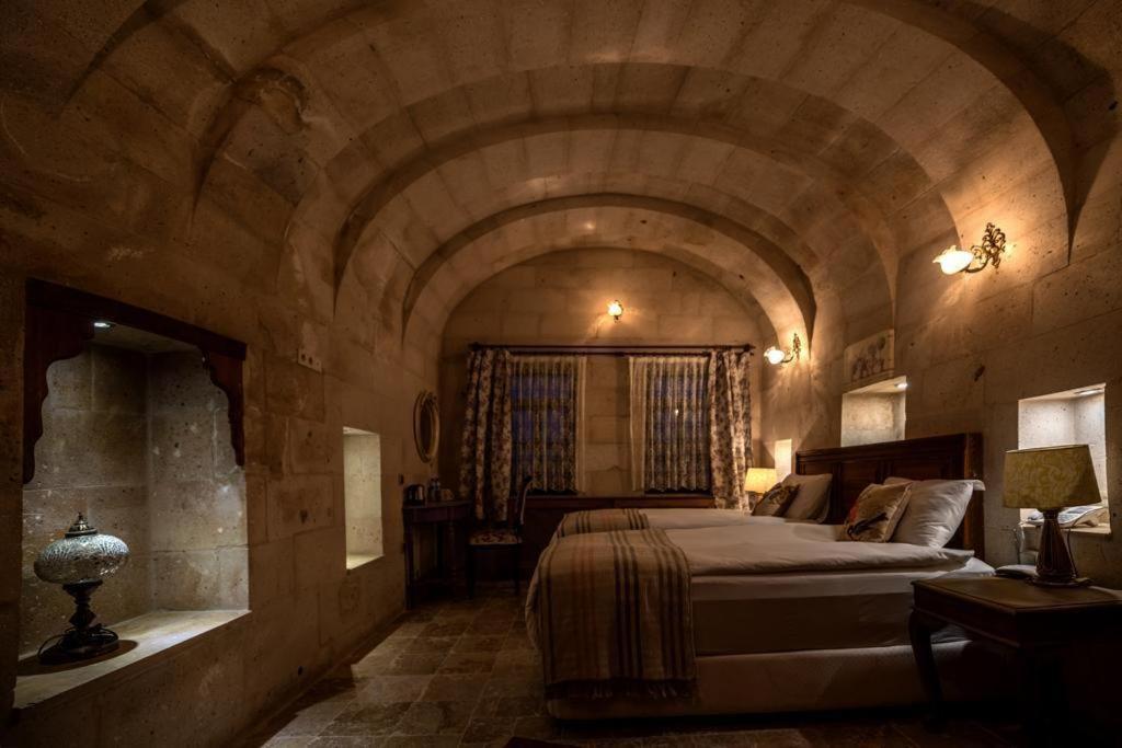 Sinasos Palace Cave Hotel 于尔居普 外观 照片