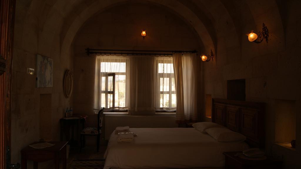 Sinasos Palace Cave Hotel 于尔居普 外观 照片