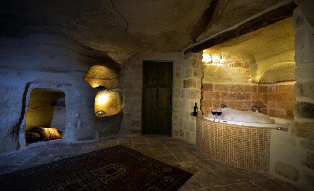Sinasos Palace Cave Hotel 于尔居普 外观 照片