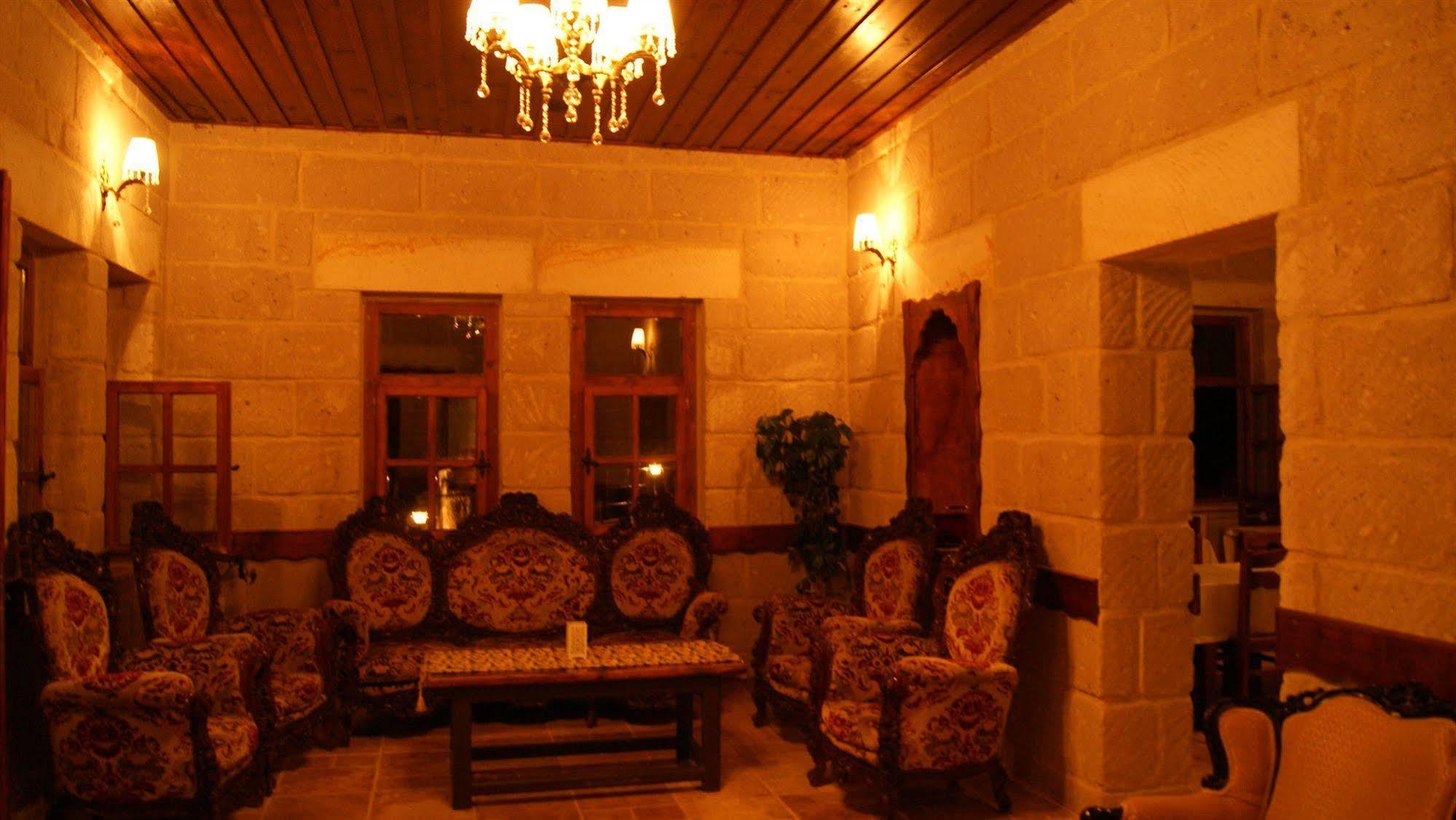 Sinasos Palace Cave Hotel 于尔居普 外观 照片
