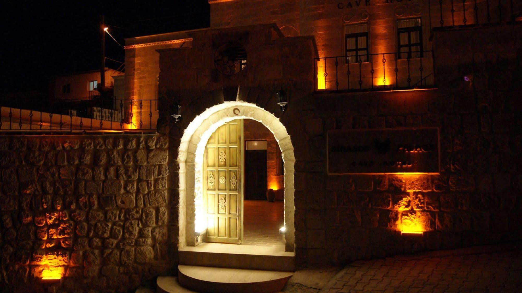 Sinasos Palace Cave Hotel 于尔居普 外观 照片